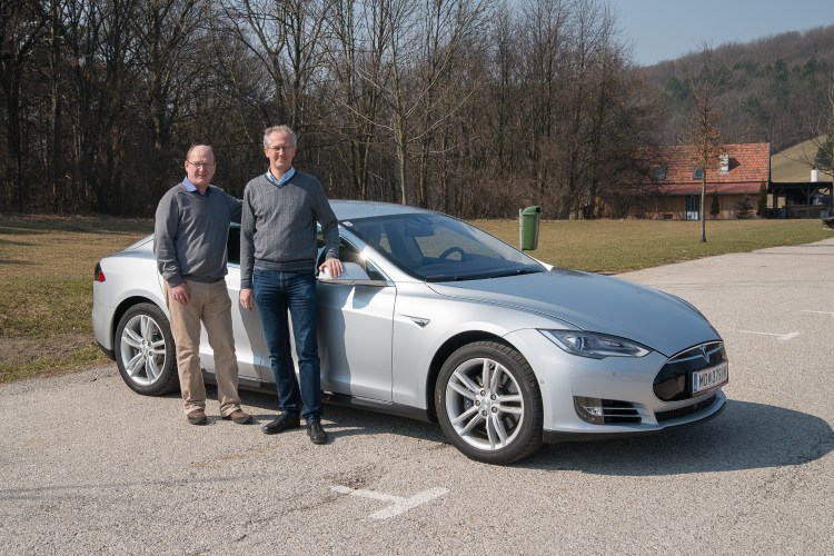 Tesla Models E-carent.org c foto-kittel